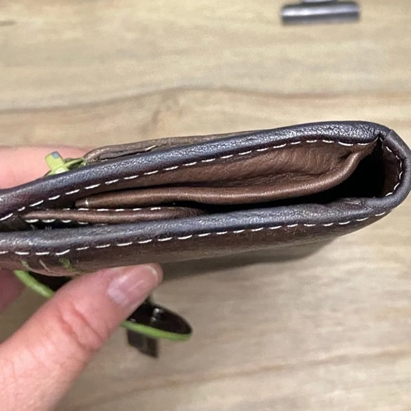 Fossil Women's Vintage Weekender Brown/Lime Leather Bi-Fold Long Wallet - Picture 5 of 12